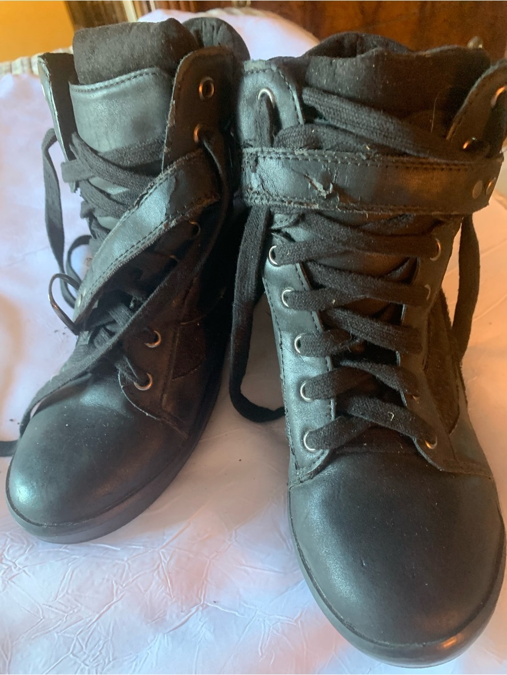 Women's Black Lace-Up High-Top Sneakers Bootie, size 38 (US 7)